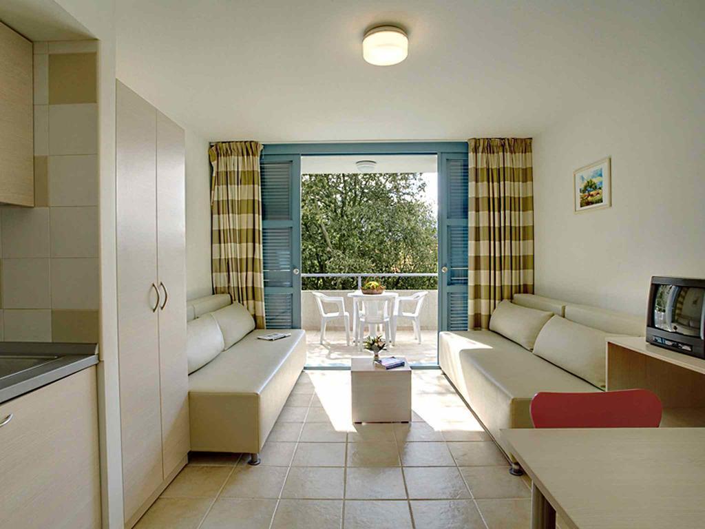 Eurocamp Mobile Homes At Fkk Nudist Campsite Solaris Tar-Vabriga Eksteriør bilde