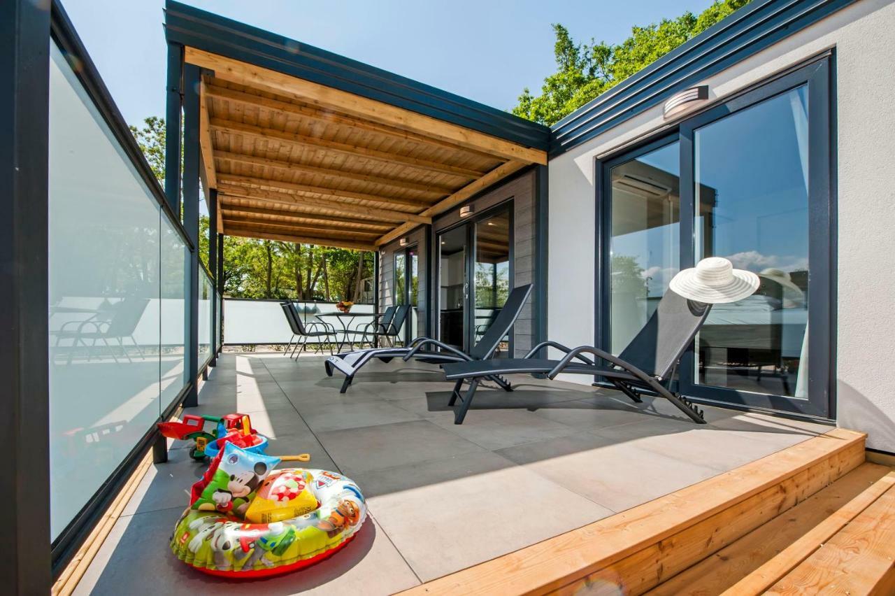 Eurocamp Mobile Homes At Fkk Nudist Campsite Solaris Tar-Vabriga Eksteriør bilde